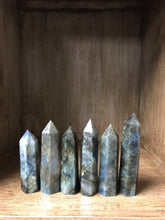 Load image into Gallery viewer, Labradorite Polished Points