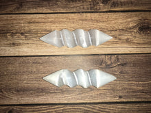 Load image into Gallery viewer, Selenite Double Pointed Spiral Wands