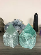 Rough Green Aventurine with Polished Point
