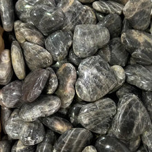 Load image into Gallery viewer, Assorted Gemstone Hearts 30mm