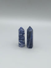 Load image into Gallery viewer, Sodalite Polished Points