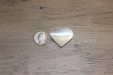 Load image into Gallery viewer, Selenite Hearts